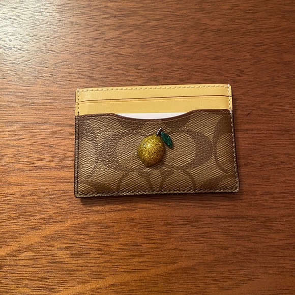 💯 Authentic Coach Lemon Wallet Id/credit Card Holder - Picture 7 of 7